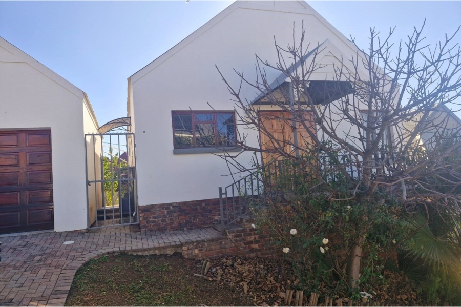 3 Bedroom Property for Sale in Wilkoppies North West